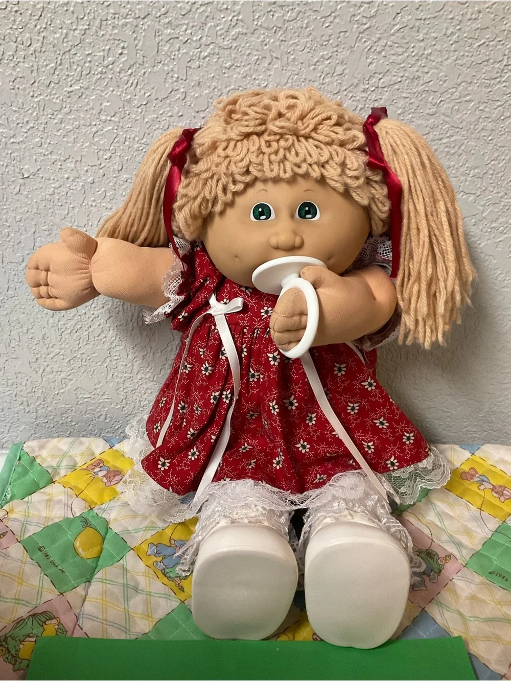 VTG Cabbage Patch Kid With Pacifier HM#4 Hong Kong Wheat Hair Green Eyes 1984